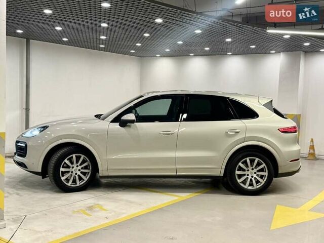 Бежевый Порше Каен, объемом двигателя 3 л и пробегом 22 тыс. км за 139000 $, фото 16 на Automoto.ua