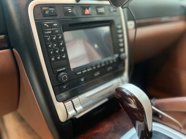 Чорний Порше Cayenne, об'ємом двигуна 3.6 л та пробігом 232 тис. км за 12500 $, фото 11 на Automoto.ua