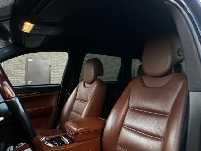 Чорний Порше Cayenne, об'ємом двигуна 3.6 л та пробігом 232 тис. км за 12500 $, фото 9 на Automoto.ua
