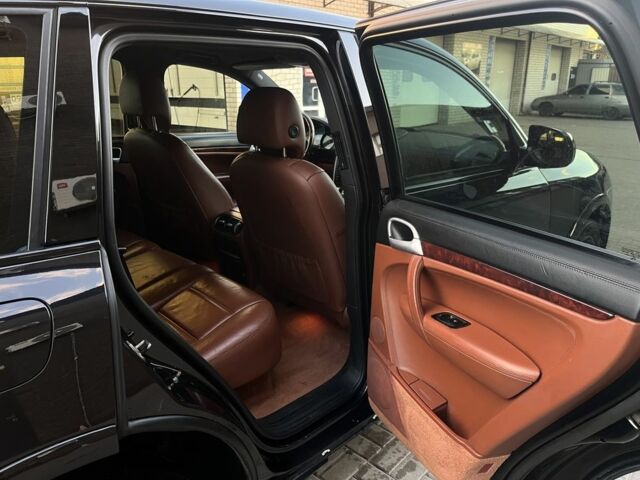 Чорний Порше Cayenne, об'ємом двигуна 3.6 л та пробігом 232 тис. км за 12500 $, фото 17 на Automoto.ua