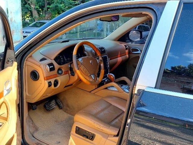 Чорний Порше Cayenne, об'ємом двигуна 3.6 л та пробігом 297 тис. км за 8288 $, фото 1 на Automoto.ua