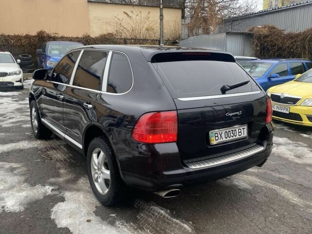 Черный Порше Каен, объемом двигателя 3.2 л и пробегом 270 тыс. км за 9719 $, фото 2 на Automoto.ua