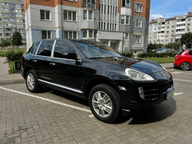 Черный Порше Каен, объемом двигателя 4.8 л и пробегом 5 тыс. км за 9500 $, фото 6 на Automoto.ua