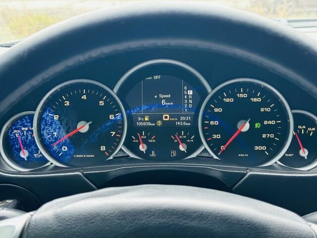 Черный Порше Каен, объемом двигателя 4.5 л и пробегом 105 тыс. км за 7999 $, фото 16 на Automoto.ua