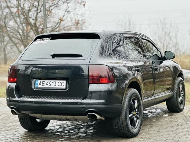 Черный Порше Каен, объемом двигателя 4.5 л и пробегом 105 тыс. км за 7999 $, фото 2 на Automoto.ua