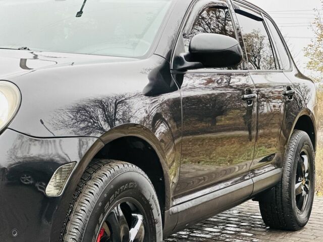 Черный Порше Каен, объемом двигателя 4.5 л и пробегом 105 тыс. км за 7999 $, фото 5 на Automoto.ua