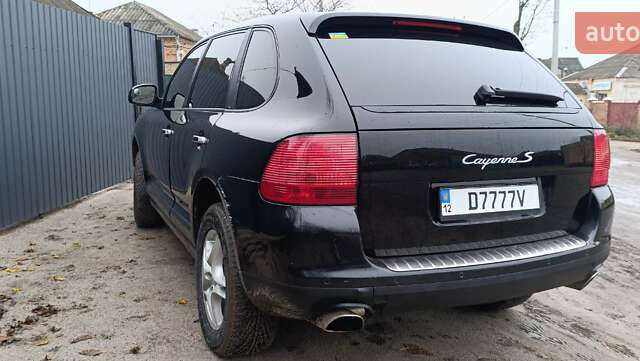 Черный Порше Каен, объемом двигателя 4.5 л и пробегом 240 тыс. км за 6700 $, фото 3 на Automoto.ua