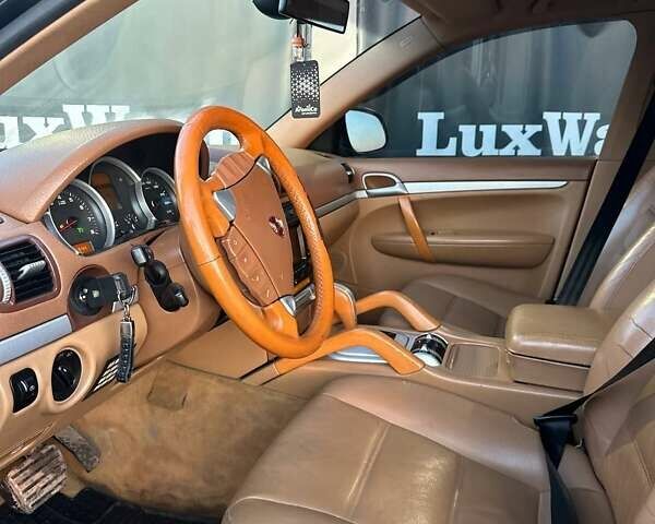 Чорний Порше Cayenne, об'ємом двигуна 4.5 л та пробігом 250 тис. км за 4850 $, фото 19 на Automoto.ua