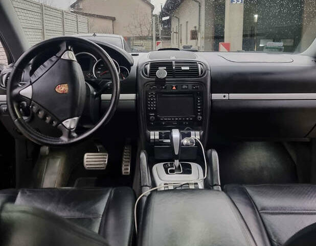 Черный Порше Каен, объемом двигателя 4.5 л и пробегом 206 тыс. км за 8500 $, фото 4 на Automoto.ua