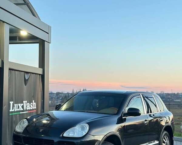 Чорний Порше Cayenne, об'ємом двигуна 4.5 л та пробігом 250 тис. км за 4850 $, фото 1 на Automoto.ua