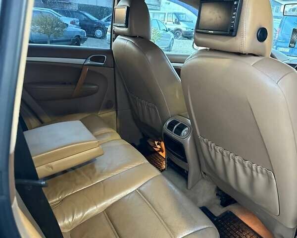 Чорний Порше Cayenne, об'ємом двигуна 4.5 л та пробігом 250 тис. км за 4850 $, фото 5 на Automoto.ua