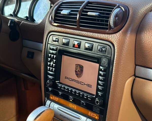 Чорний Порше Cayenne, об'ємом двигуна 4.5 л та пробігом 250 тис. км за 4850 $, фото 15 на Automoto.ua