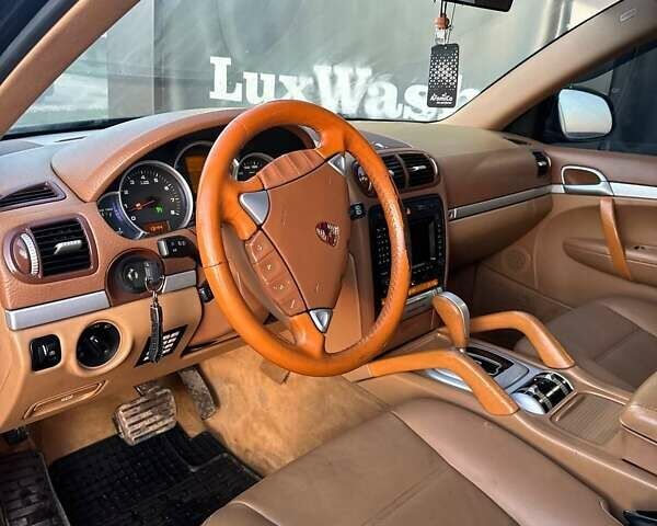 Чорний Порше Cayenne, об'ємом двигуна 4.5 л та пробігом 250 тис. км за 4850 $, фото 14 на Automoto.ua