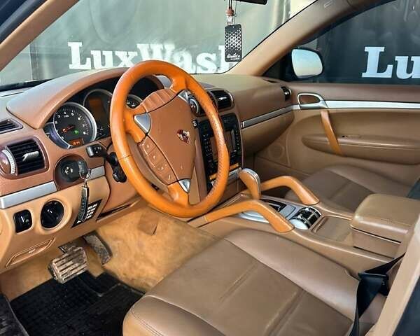 Чорний Порше Cayenne, об'ємом двигуна 4.5 л та пробігом 250 тис. км за 4850 $, фото 11 на Automoto.ua