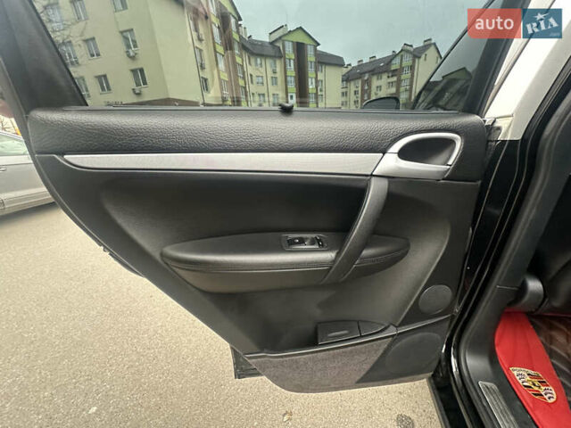 Черный Порше Каен, объемом двигателя 4.51 л и пробегом 157 тыс. км за 7000 $, фото 21 на Automoto.ua