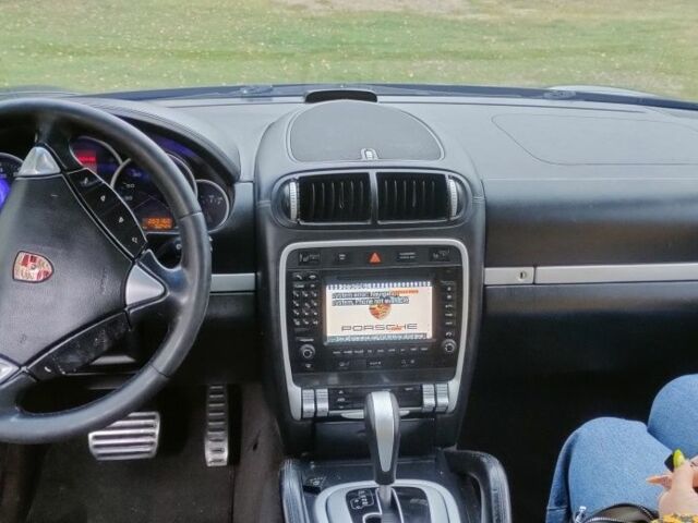 Порше Каен 2005 в Кременчуге на Automoto.ua Черный Порше Каен, объемом двигателя 4.5 л и пробегом 200 тыс. км за 6216 $, фото 3 на Automoto.ua