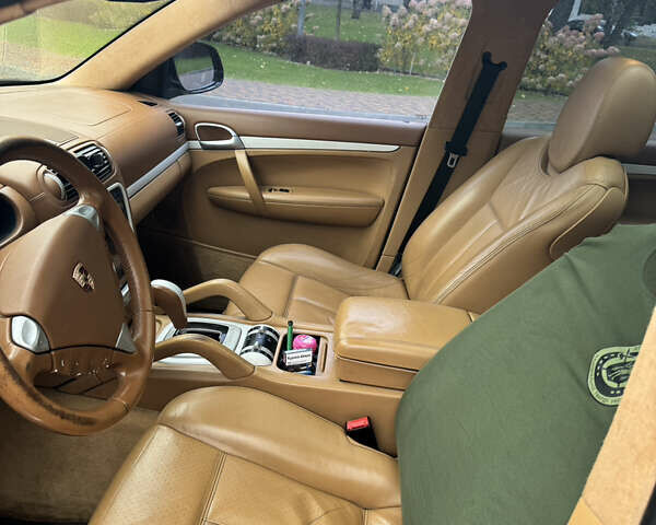 Чорний Порше Cayenne, об'ємом двигуна 4.5 л та пробігом 232 тис. км за 5950 $, фото 11 на Automoto.ua