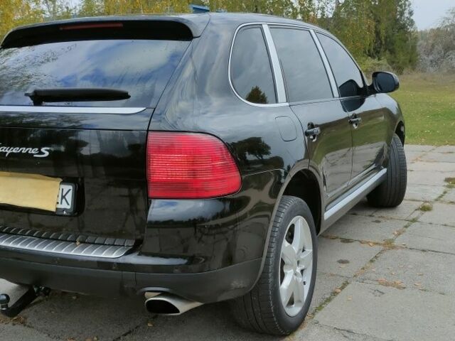 Порше Каен 2005 в Кременчуге на Automoto.ua Черный Порше Каен, объемом двигателя 4.5 л и пробегом 200 тыс. км за 5697 $, фото 11 на Automoto.ua