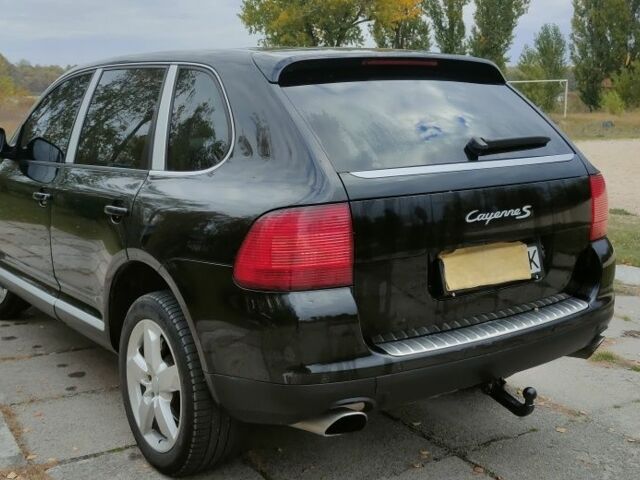 Порше Каен 2005 в Кременчуге на Automoto.ua Черный Порше Каен, объемом двигателя 4.5 л и пробегом 200 тыс. км за 5697 $, фото 9 на Automoto.ua