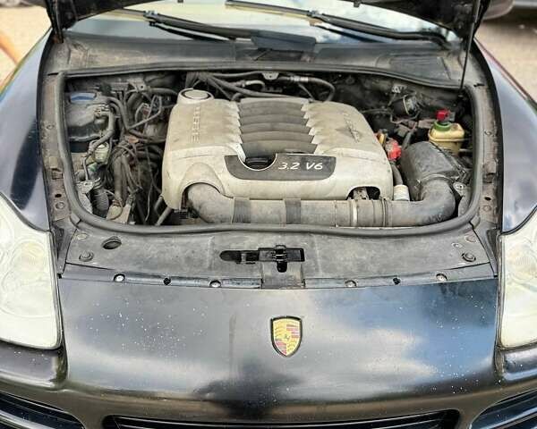 Порше Каен 2005 в Николаеве на Automoto.ua Черный Порше Каен, объемом двигателя 3.2 л и пробегом 200 тыс. км за 4600 $, фото 17 на Automoto.ua