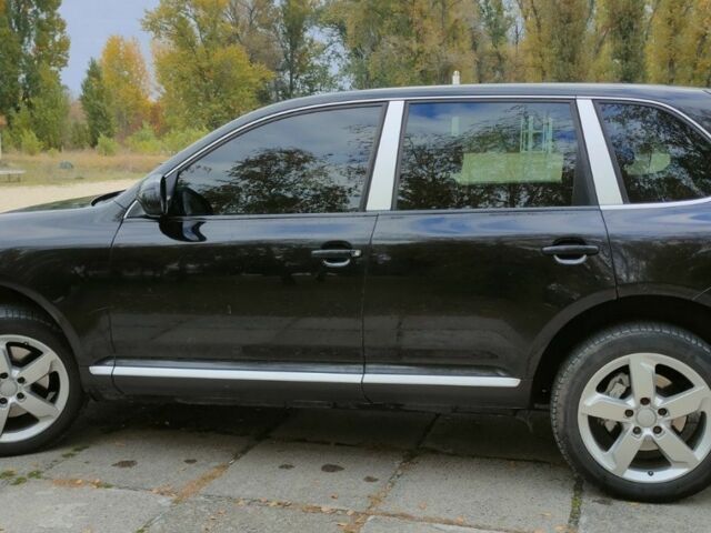 Черный Порше Каен, объемом двигателя 4.5 л и пробегом 210 тыс. км за 6699 $, фото 2 на Automoto.ua