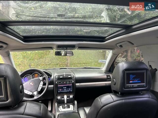 Чорний Порше Cayenne, об'ємом двигуна 4.51 л та пробігом 300 тис. км за 7000 $, фото 3 на Automoto.ua