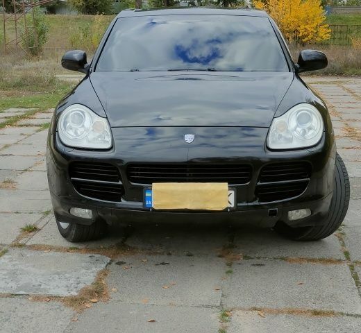 Порше Каен 2005 в Кременчуге на Automoto.ua Черный Порше Каен, объемом двигателя 4.5 л и пробегом 200 тыс. км за 6216 $, фото 6 на Automoto.ua