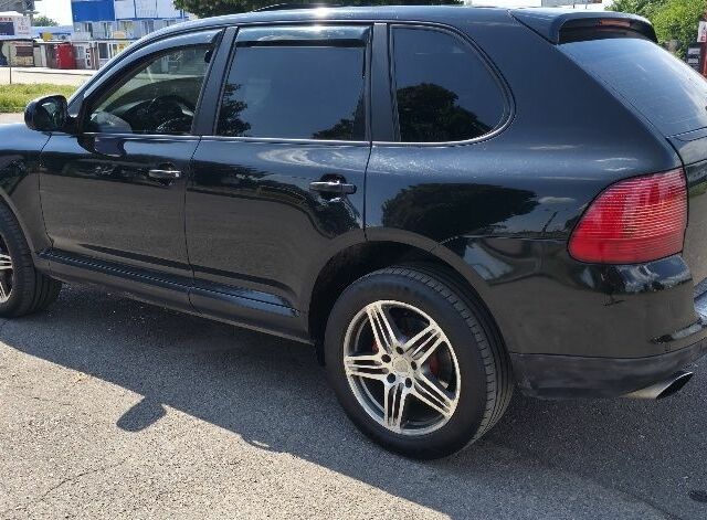 Чорний Порше Cayenne, об'ємом двигуна 4.5 л та пробігом 277 тис. км за 5517 $, фото 10 на Automoto.ua