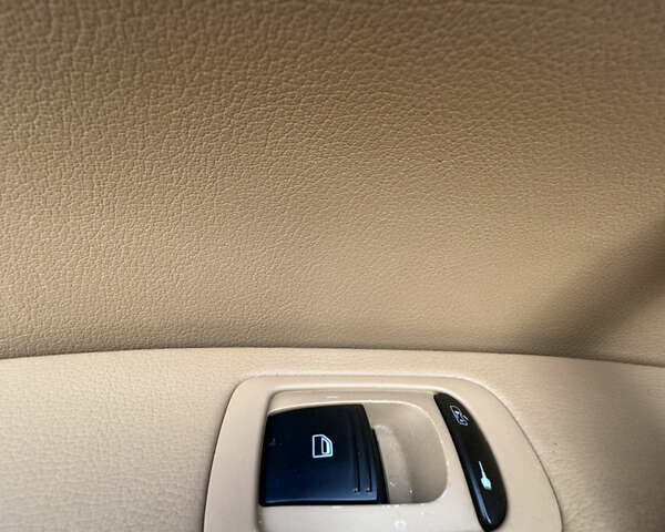 Черный Порше Каен, объемом двигателя 3.2 л и пробегом 137 тыс. км за 12000 $, фото 38 на Automoto.ua