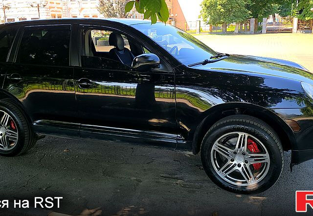 Чорний Порше Cayenne, об'ємом двигуна 4.5 л та пробігом 277 тис. км за 5500 $, фото 3 на Automoto.ua