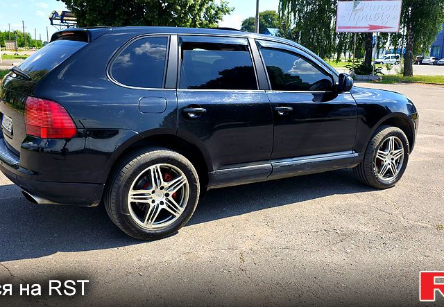Чорний Порше Cayenne, об'ємом двигуна 4.5 л та пробігом 277 тис. км за 5500 $, фото 1 на Automoto.ua