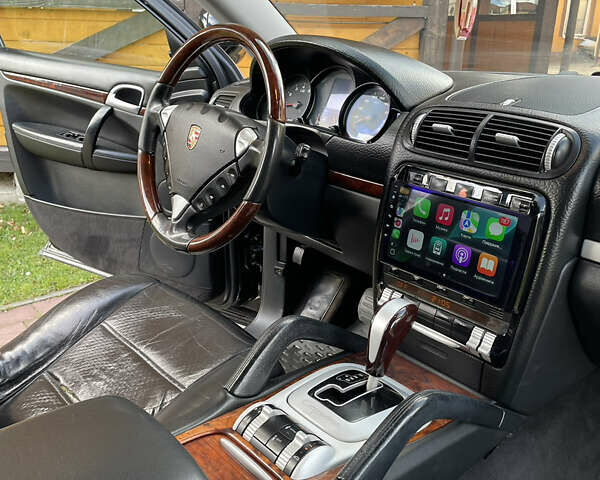 Чорний Порше Cayenne, об'ємом двигуна 3.2 л та пробігом 195 тис. км за 6800 $, фото 7 на Automoto.ua