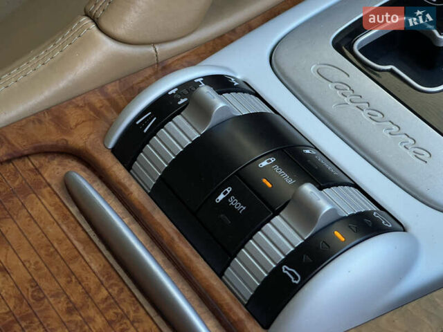 Чорний Порше Cayenne, об'ємом двигуна 4.5 л та пробігом 235 тис. км за 7999 $, фото 14 на Automoto.ua