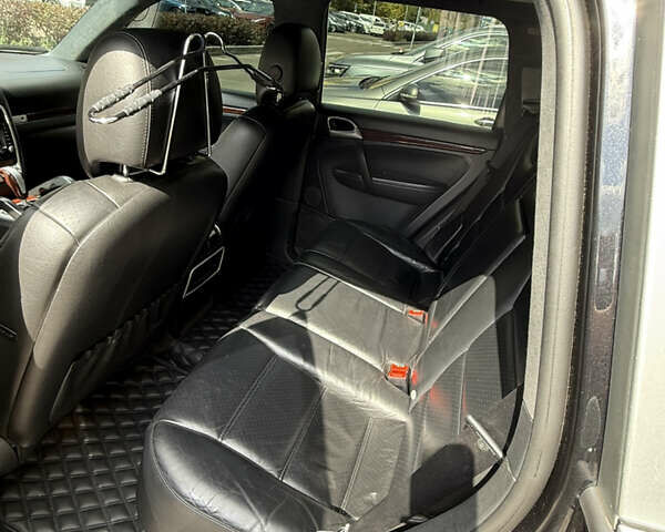 Чорний Порше Cayenne, об'ємом двигуна 4.5 л та пробігом 234 тис. км за 15900 $, фото 8 на Automoto.ua