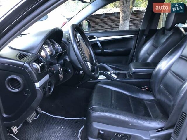 Чорний Порше Cayenne, об'ємом двигуна 4.5 л та пробігом 290 тис. км за 8999 $, фото 9 на Automoto.ua