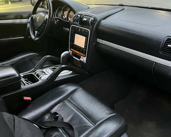 Чорний Порше Cayenne, об'ємом двигуна 4.51 л та пробігом 290 тис. км за 6900 $, фото 14 на Automoto.ua