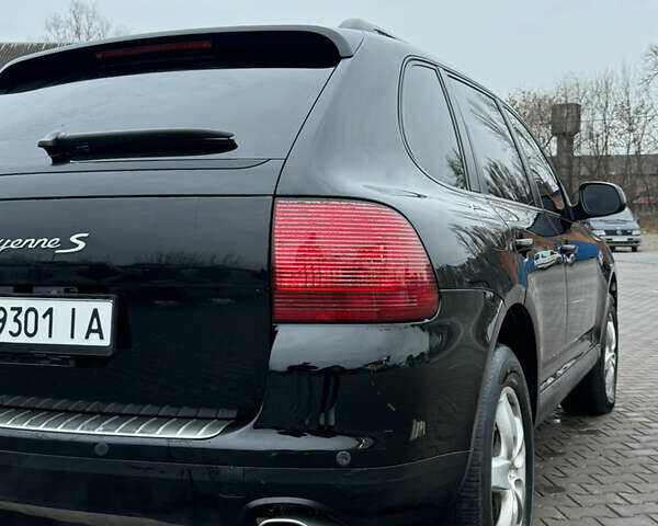 Чорний Порше Cayenne, об'ємом двигуна 4.51 л та пробігом 205 тис. км за 6300 $, фото 7 на Automoto.ua