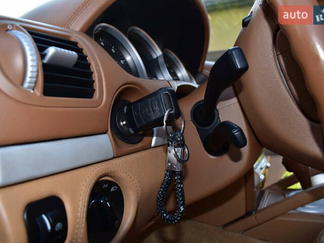 Черный Порше Каен, объемом двигателя 4.5 л и пробегом 111 тыс. км за 8500 $, фото 11 на Automoto.ua