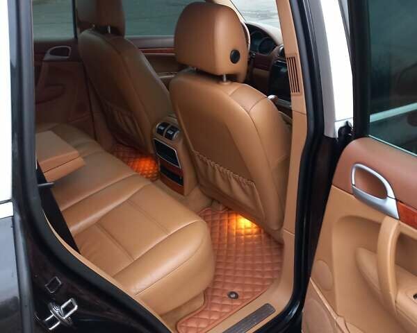 Чорний Порше Cayenne, об'ємом двигуна 4.5 л та пробігом 200 тис. км за 15000 $, фото 11 на Automoto.ua