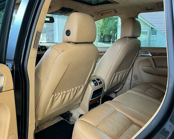 Чорний Порше Cayenne, об'ємом двигуна 4.5 л та пробігом 114 тис. км за 12500 $, фото 19 на Automoto.ua
