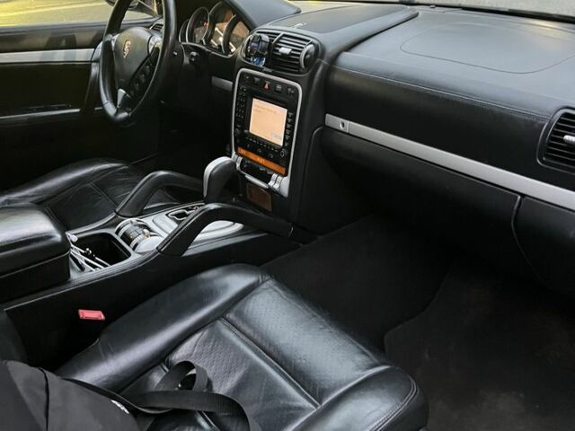 Чорний Порше Cayenne, об'ємом двигуна 4.5 л та пробігом 220 тис. км за 6900 $, фото 14 на Automoto.ua