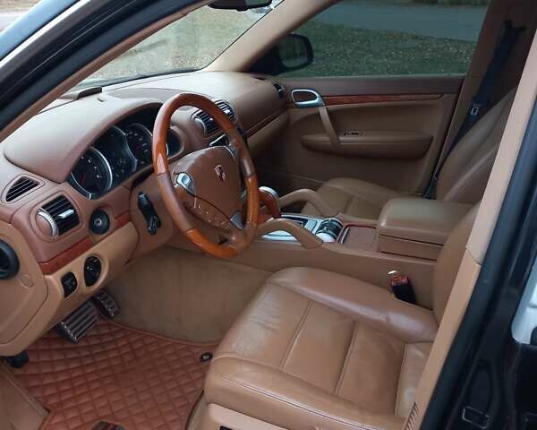 Чорний Порше Cayenne, об'ємом двигуна 4.5 л та пробігом 200 тис. км за 15000 $, фото 12 на Automoto.ua