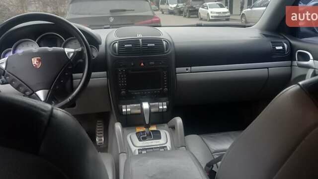 Чорний Порше Cayenne, об'ємом двигуна 4.5 л та пробігом 325 тис. км за 6200 $, фото 12 на Automoto.ua