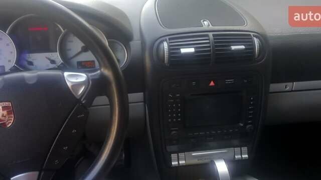 Черный Порше Каен, объемом двигателя 4.5 л и пробегом 325 тыс. км за 6500 $, фото 16 на Automoto.ua
