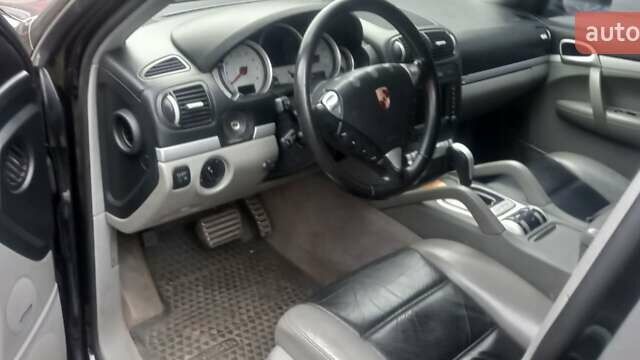 Чорний Порше Cayenne, об'ємом двигуна 4.5 л та пробігом 325 тис. км за 6200 $, фото 37 на Automoto.ua