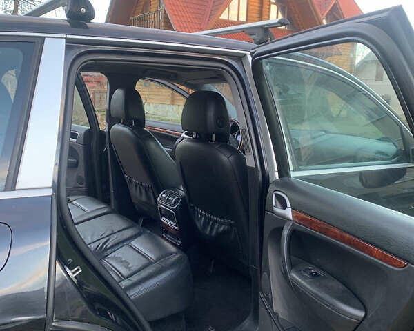Чорний Порше Cayenne, об'ємом двигуна 4.51 л та пробігом 337 тис. км за 8500 $, фото 12 на Automoto.ua