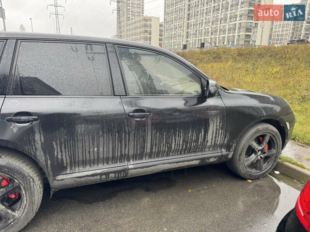 Черный Порше Каен, объемом двигателя 4.5 л и пробегом 111 тыс. км за 8500 $, фото 3 на Automoto.ua