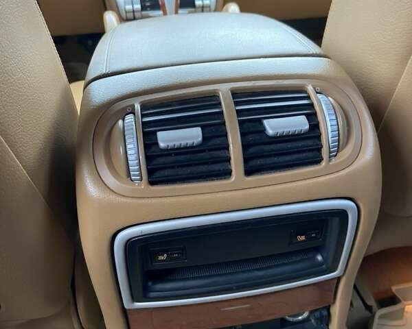 Черный Порше Каен, объемом двигателя 4.51 л и пробегом 180 тыс. км за 12500 $, фото 9 на Automoto.ua