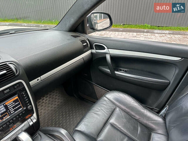 Черный Порше Каен, объемом двигателя 4.5 л и пробегом 153 тыс. км за 7790 $, фото 47 на Automoto.ua