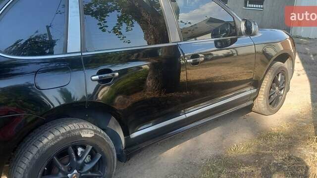 Черный Порше Каен, объемом двигателя 4.5 л и пробегом 325 тыс. км за 6500 $, фото 37 на Automoto.ua